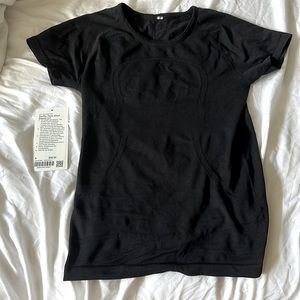 black lulu short sleeved swiftly tech